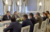 Порошенко доручив Нацраді з телебачення розробити спецмовлення для Донбасу