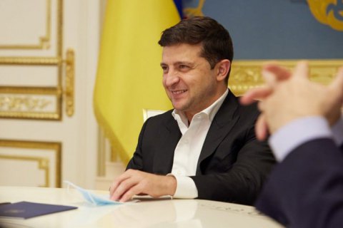 Зеленский во втором туре победил бы Порошенко, Бойко и Разумкова, - опрос