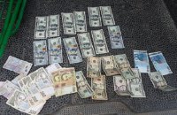В Ивано-Франковской области чиновники сельсовета требовали $180 тыс. взятки за 2 га земли
