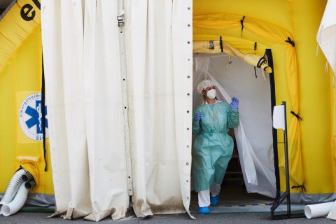 Почав працювати всеукраїнський контакт-центр з протидії поширенню COVID-19