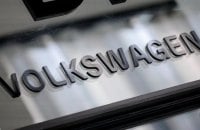 Volkswagen скоротить половину модельного ряду та 50 000 робочих місць 