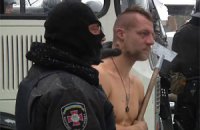 Хлопця, з якого знущався "Беркут", знайшли