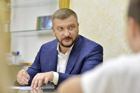 Правоохранители взяли под охрану министра юстиции