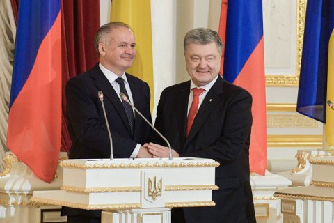 Порошенко: от визитов Путина Крым российским не станет