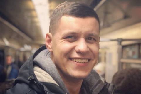 Руководитель студии "Мамахохотала" хочет работать в комитете образования 