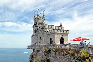 "Ласточкино гнездо" - самый популярный украинский туробъект