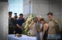 У Києві відбулося прощання із полеглим бійцем, засновником пошукового загону «Плацдарм» Олексієм Юковим