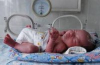 В Одеській області жінка втекла в ліс з тяжкохворим немовлям
