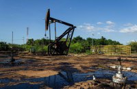 Ціни на нафту зросли після рішення Саудівської Аравії ще більше скоротити видобуток 