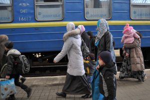 Для эвакуации из зоны АТО необходимо отменить именные билеты на поезда,- волонтер