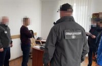 На Житомирщині викрили двох посадовців поліції, які брали хабарі талонами на пальне