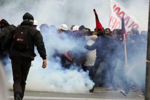 Протестному движению нужна цель и лидеры, - социолог
