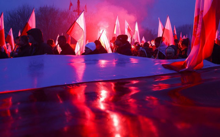 Небезпечна провокація: що відомо про польський марш у Львові 