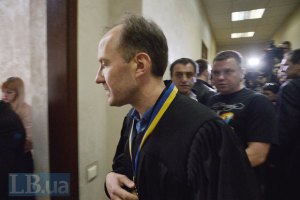 В Печерском суде пытаются скрыть дело против людей Януковича