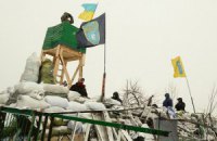 Баррикады на ул. Грушевского будут стоять, - Парубий