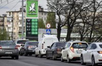 Де бензин: чому не зникають черги за пальним і що буде далі?