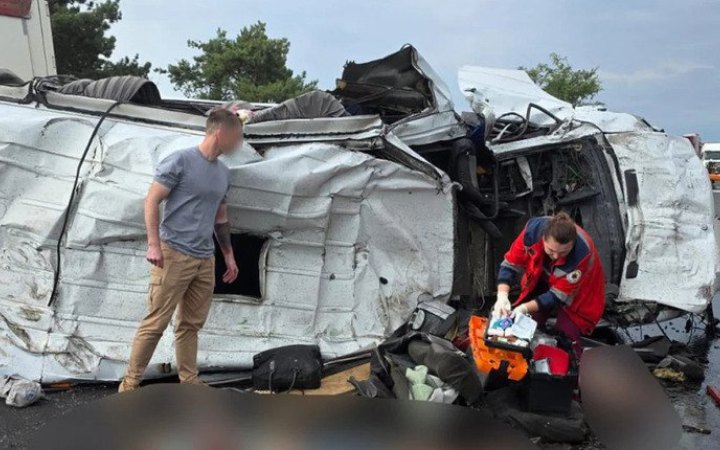 Підозру отримав водій Nissan, якого затримали після смертельної ДТП на Миколаївщині. В аварії загинуло 12 осіб