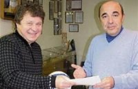 Рабинович продолжает мотать нервы Заварову