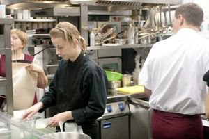 Врачи назвали причину отравления одесских выпускников