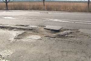 ​Кортеж Президента не рискнул ехать до Винницы по разбитой дороге