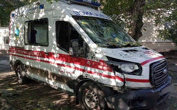 Через російський обстріл у Білозерці Херсонської області постраждав водій "швидкої"