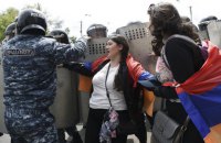 За день протестов в Ереване задержали более 190 человек