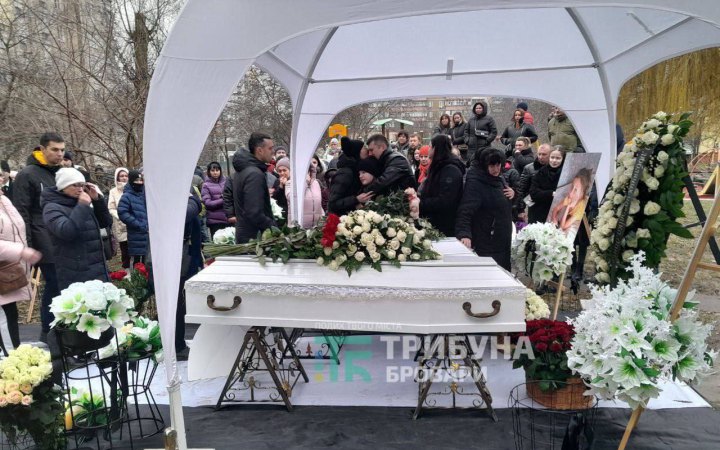 У Броварах попрощалися з 5-річною дівчинкою та її мамою, які загинули під час авіакатастрофи 18 січня
