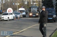 З будівлі МВС виносять документи, зброю, оргтехніку