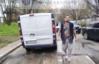 В Киеве обстреляли рабочих, фрезеровавших асфальт, один ранен (обновлено)