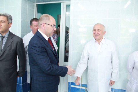 Глава Одесской ОГА возмутился результатами тендера для отделений гемодиализа