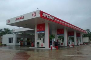 Курченко купил сеть крымских автозаправок "Лукойла"