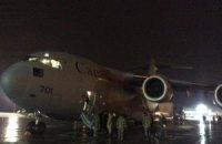 Украина получила первую военную помощь от Канады 