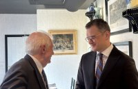 Боррель пообіцяв Кулебі активізувати пошуки систем Patriot для України