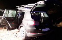 Двух ювелиров ограбили на трассе в Житомирской области, у них забрали 30 кг золотых изделий