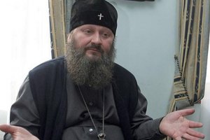 Наместник Киево-Печерской Лавры дает свой "Мерседес" на свадьбы окружающим