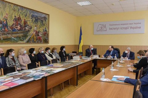 Стефанчук закликав ​продукувати моду на українську мову і використовувати її щодня та повсюдно 