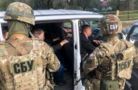 Трое работников таможенного поста во Львовской области попались на систематических взятках