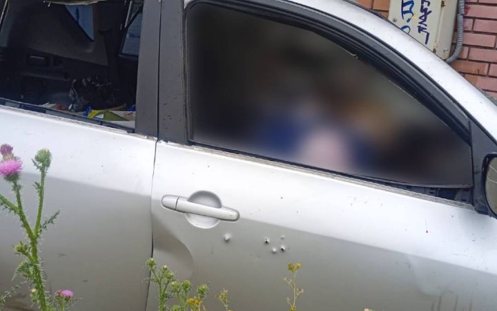 На Харківщині росіяни дроном вбили водія та пасажира цивільного авто