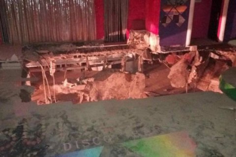 Под танцорами в гей-клубе на Тенерифе обрушился пол