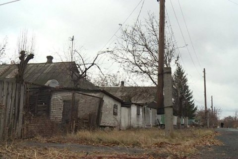 В Марьинке две женщины пошли выносить мусор и подорвались на растяжке