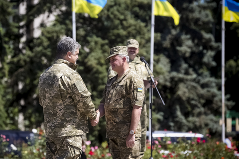 Вопрос отставки Муженко до получения выводов о причине взрывов в Калиновке неактуален, - источник