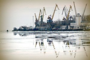 Падение промышленности длится уже год