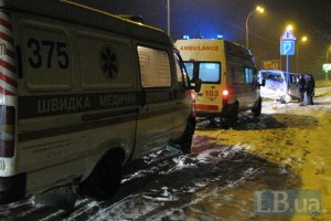 У Попова уверяют, что "скорые" успешно пробиваются через сугробы