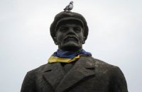 Чи відповідає декомунізація України європейській практиці 