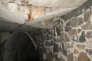 Участок улицы в центре Киева может провалиться под землю