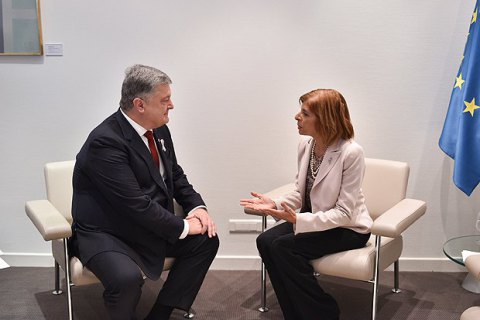 Порошенко призвал Кириакидес к соблюдению принципов ПАСЕ 