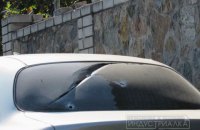 В Запорожье из автомата обстреляли автомобиль, водитель в реанимации