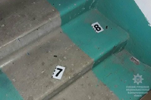 Пятеро полицейских получили ранения при задержании квартирных воров в Днепре (обновлено)