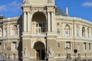 80 дней, которые потрясли Одессу, или еще раз вокруг Оперного театра