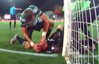 Игрок "Спортинга" во время матча спас жизнь вратарю, не дав ему задохнуться